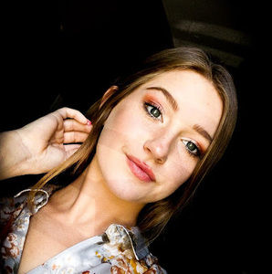 Meet your Posher, Abigail